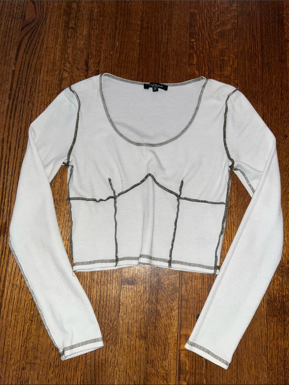Mixed Threads | White Long-Sleeve Contrast Seam Crop Top